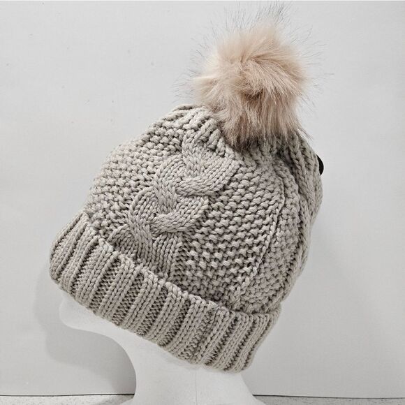 NWT, Solaris, heavy knitted beanie in taupe. - Picture 2 of 3